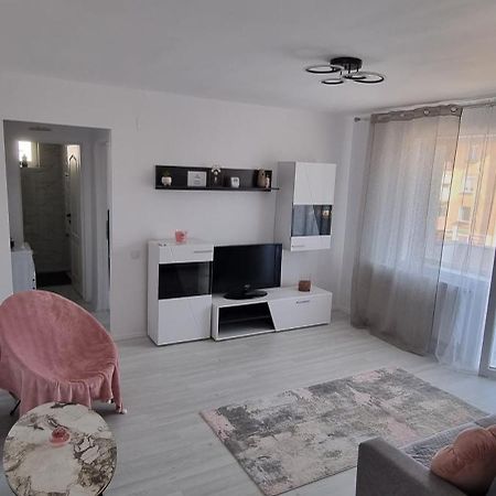 Apartament Central Pe Pietonala Nr2 Hunedoara Extérieur photo