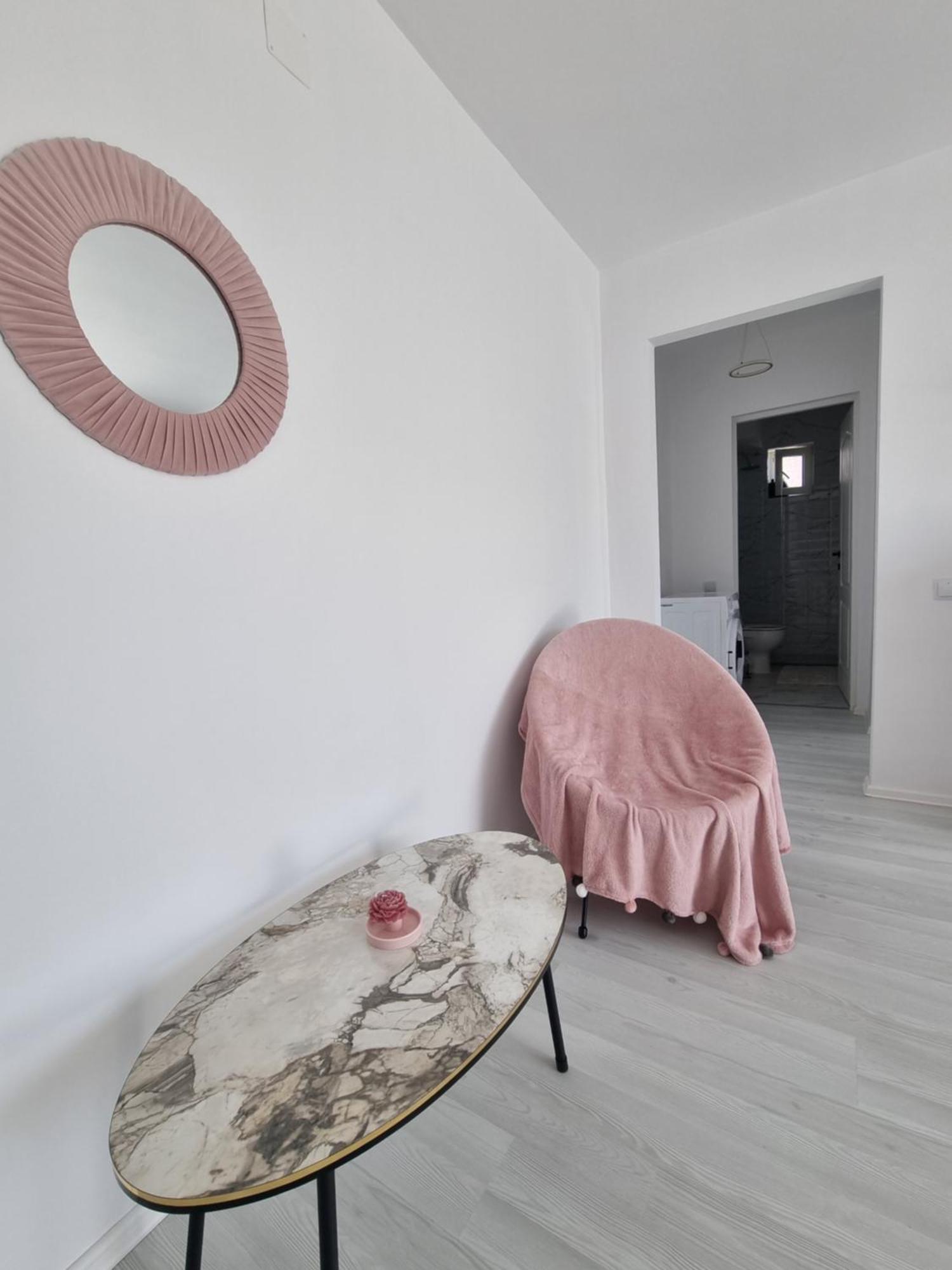 Apartament Central Pe Pietonala Nr2 Hunedoara Extérieur photo
