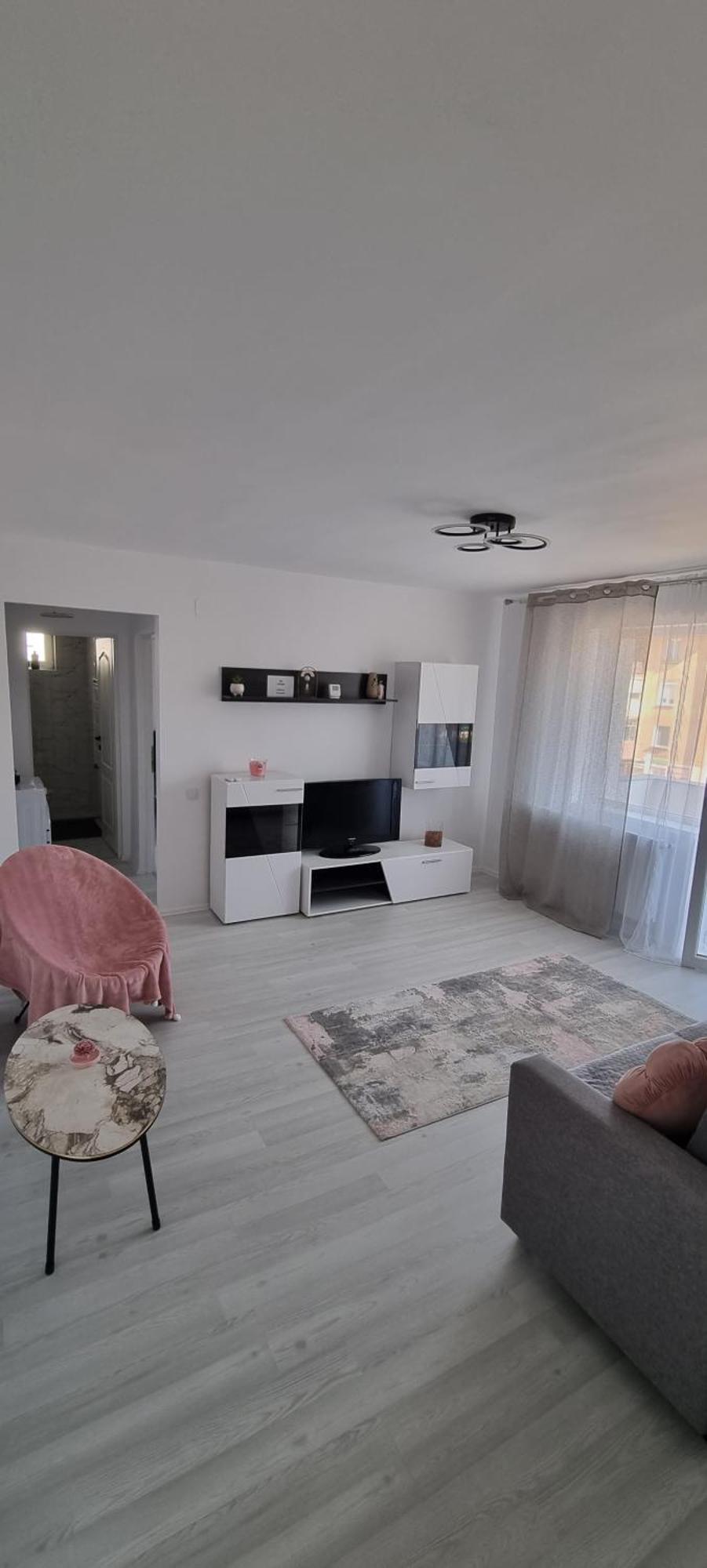 Apartament Central Pe Pietonala Nr2 Hunedoara Extérieur photo